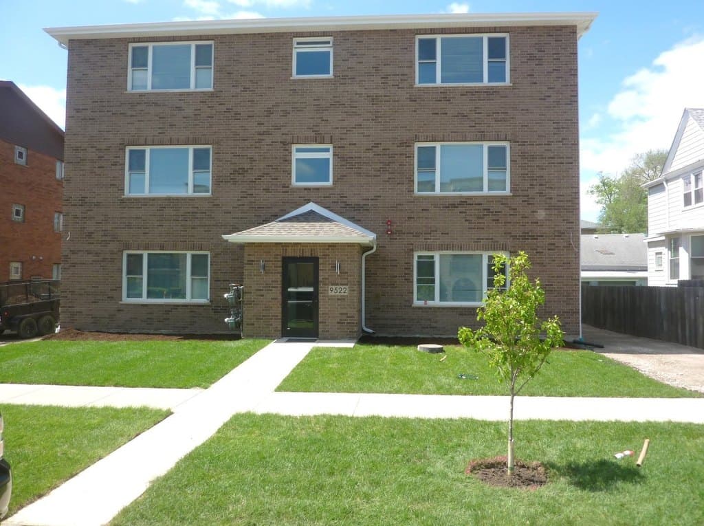 9522 S 53rd Ave Unit 1S