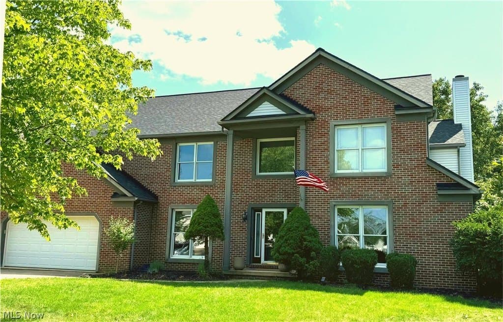 242 Ravenshollow Dr