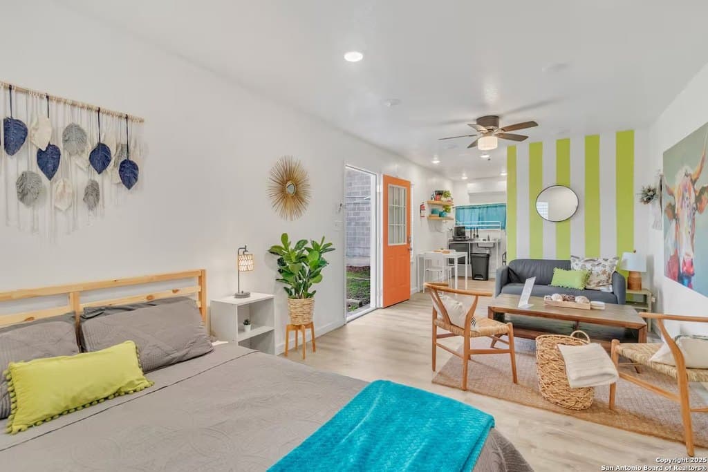 1407 Leal St Unit 3