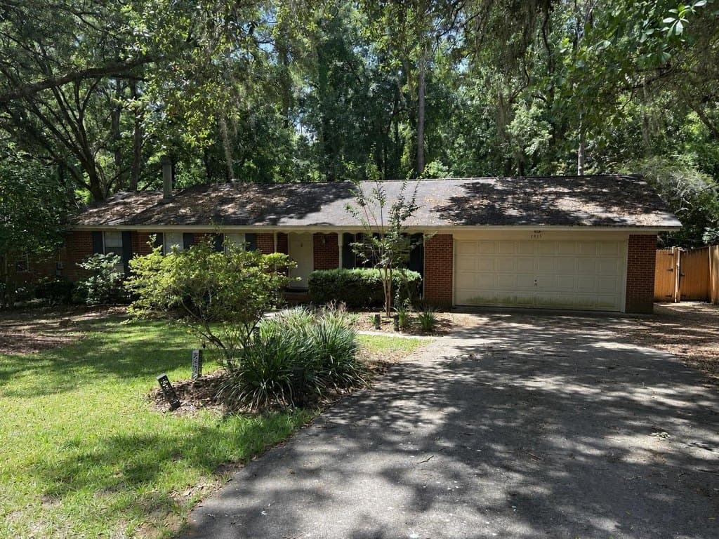 1915 Doomar Dr