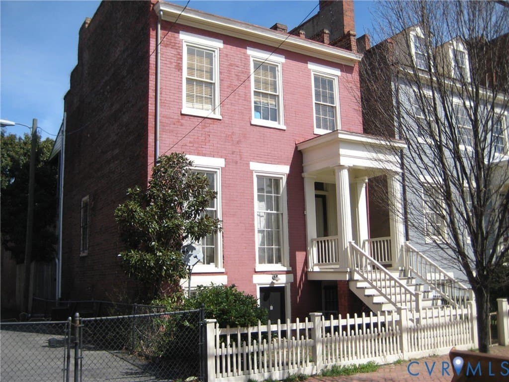 12 W Clay St Apt B