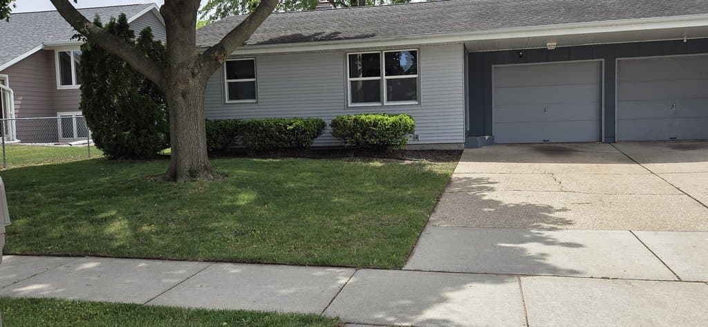 2731 Kellogg Ave Unit 1