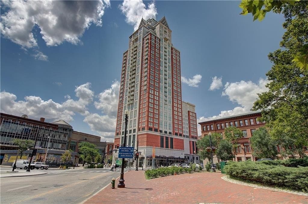 1 W Exchange St Unit 2107
