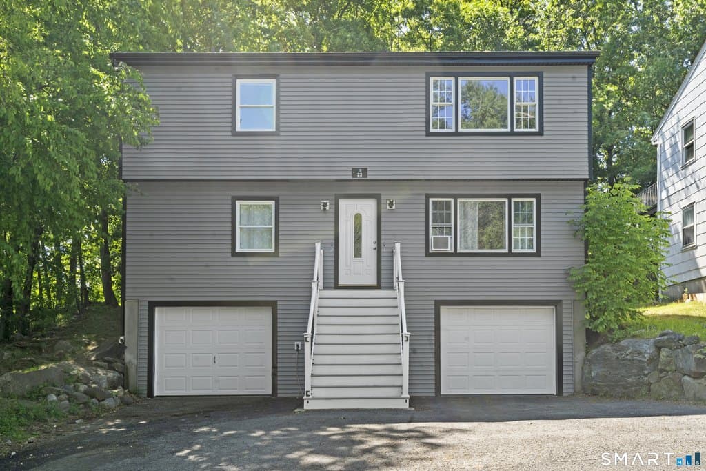 22 Irving Pl