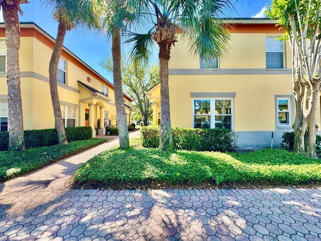 160 Coquina Bay Dr