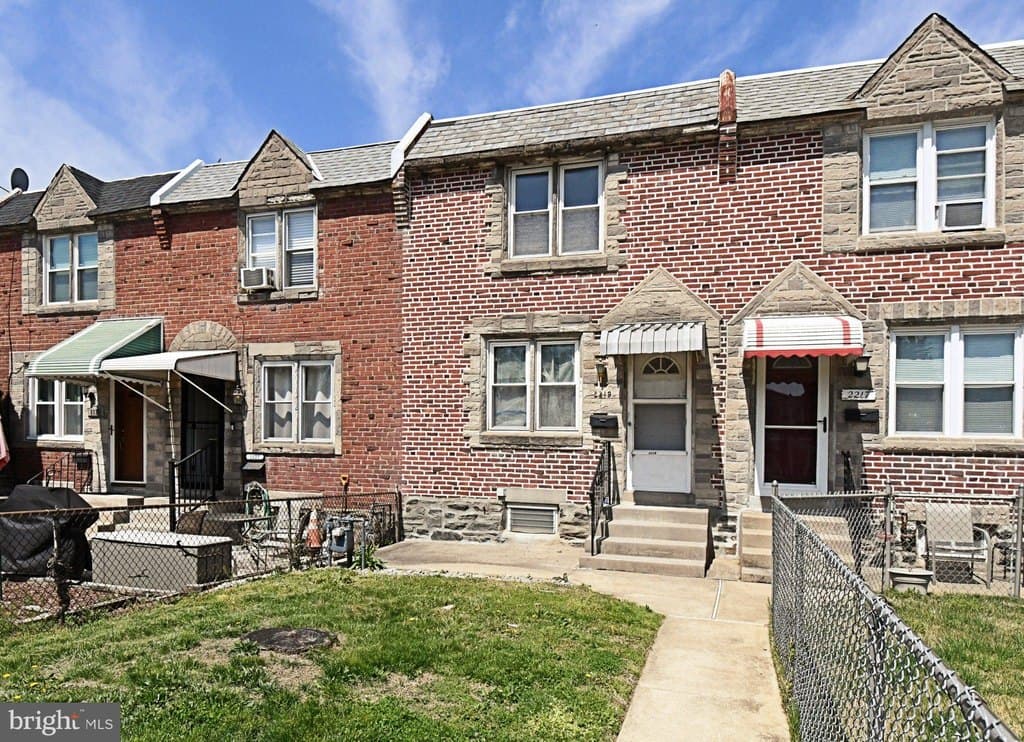 2219 Ardmore Ave