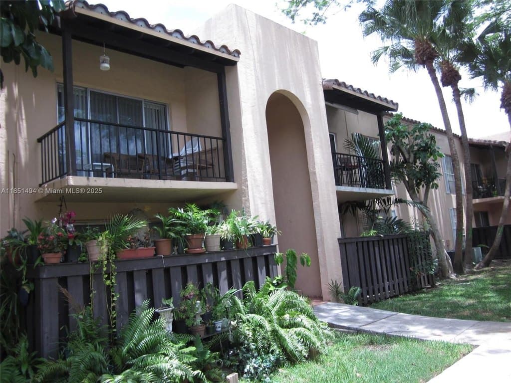 10810 N Kendall Dr Unit Q18
