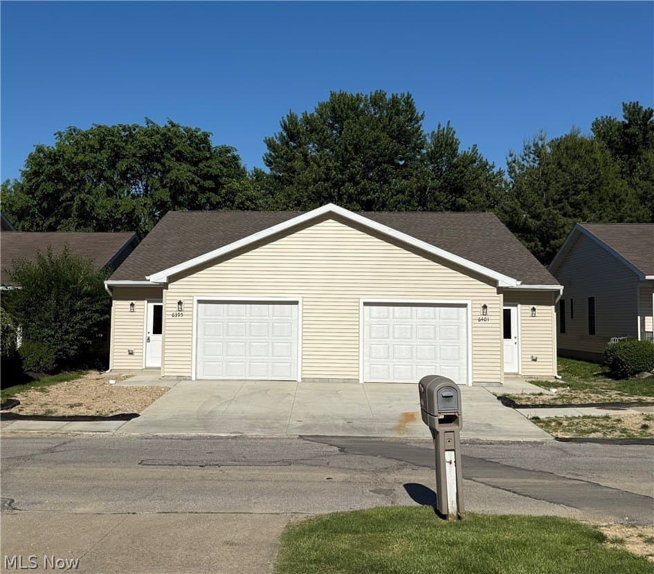 6395 Forest Park Dr