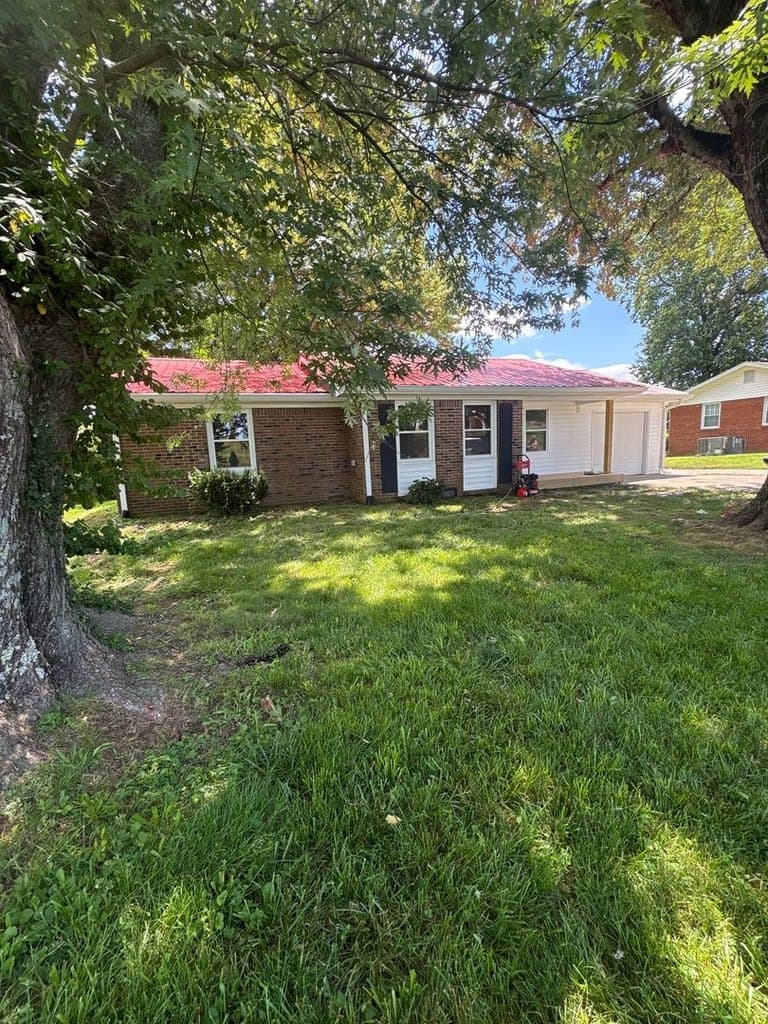 542 Lexington Dr