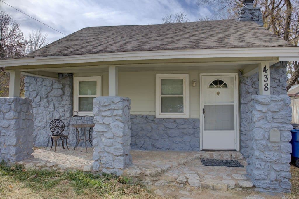 438 S 55th West Ave