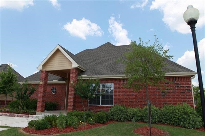 1907 Lova Dr