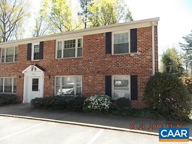 2405 Barracks Ct Apt 4