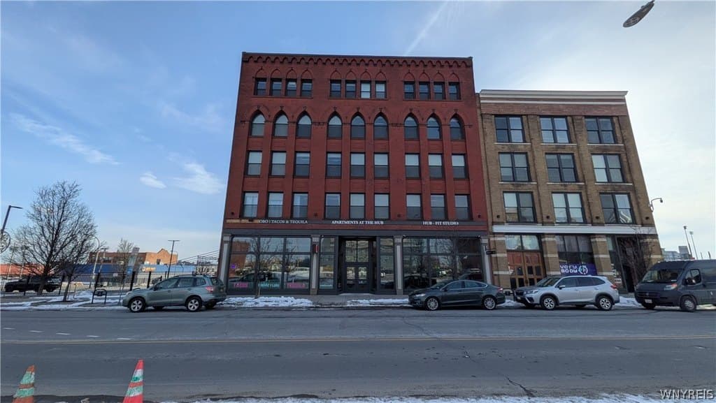 149 Swan St Unit 404