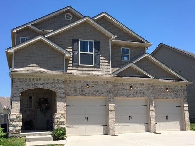 3305 Sweet Clover Ln