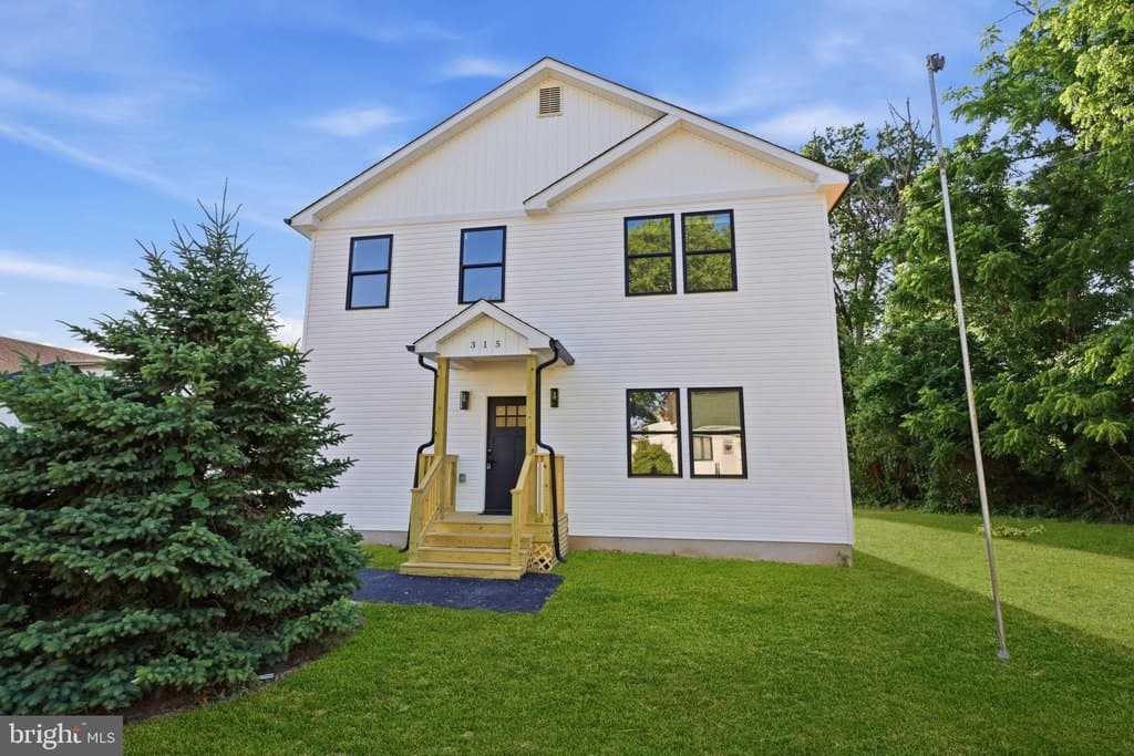 315 Westminster Ave