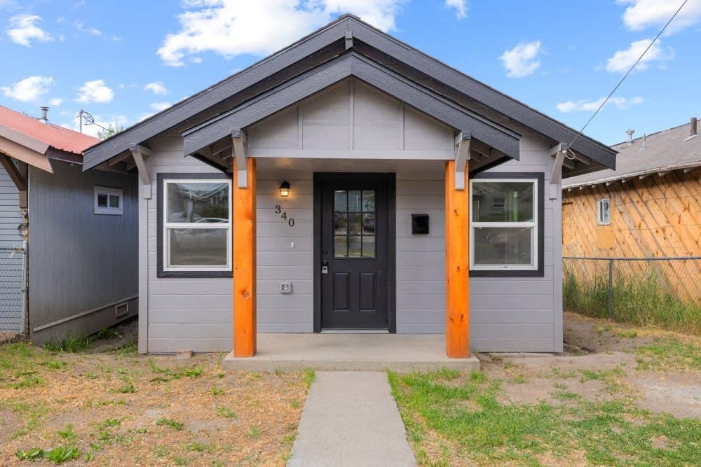 340 Martin St