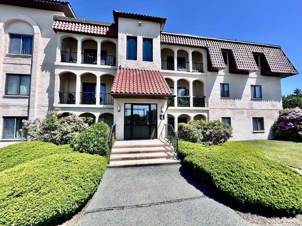 685 Oak St Unit 4-6