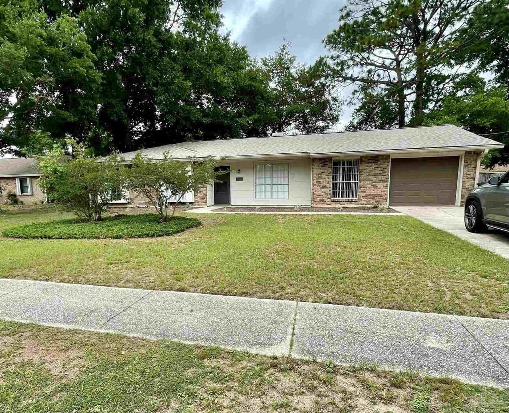 4140 April Rd