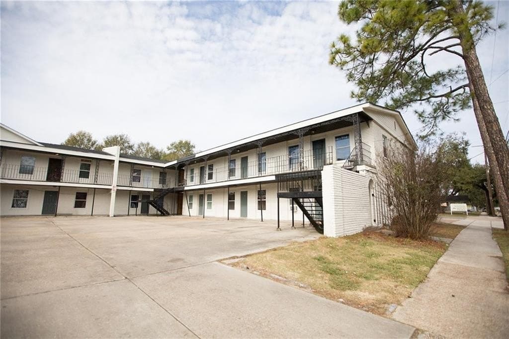 4450 Gawain Dr Apt 213
