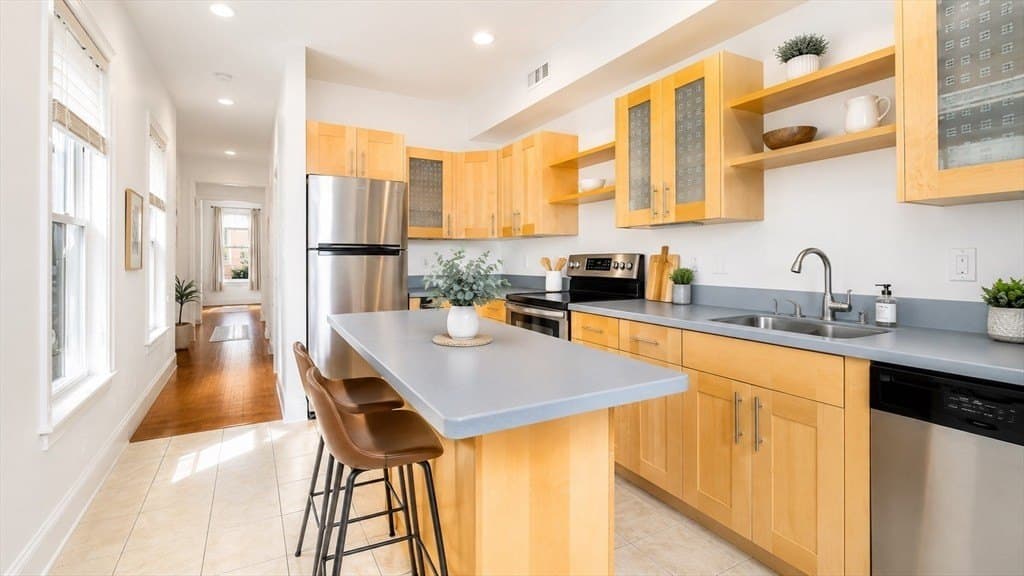 9 Auburn St Unit 2