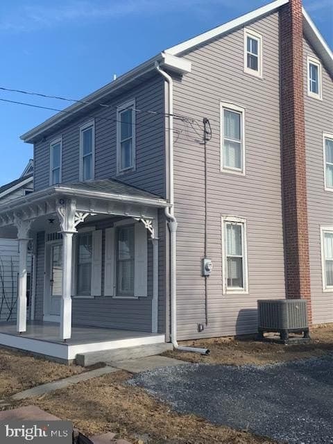 1305 Front St