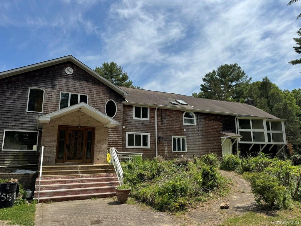 227 Beverly Rd