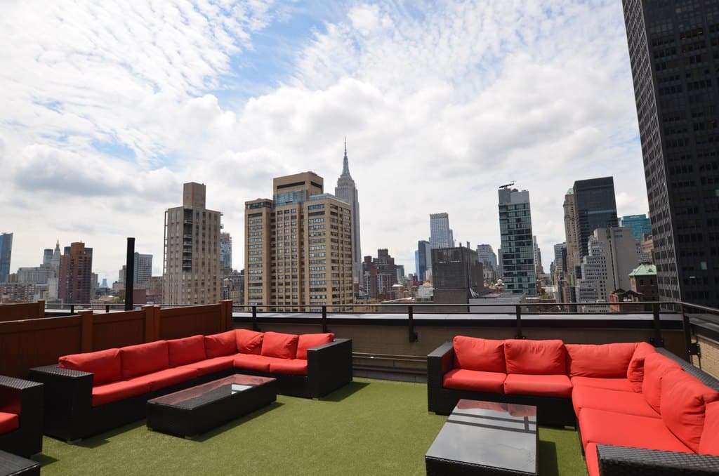 222 E 39th St Apt 23D