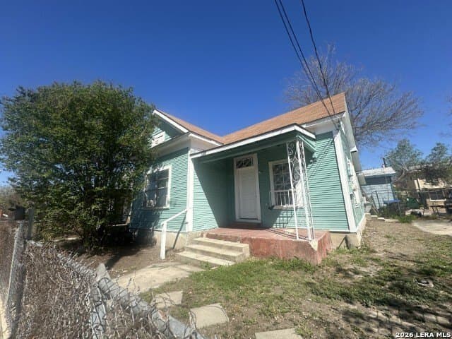 1209 El Paso St