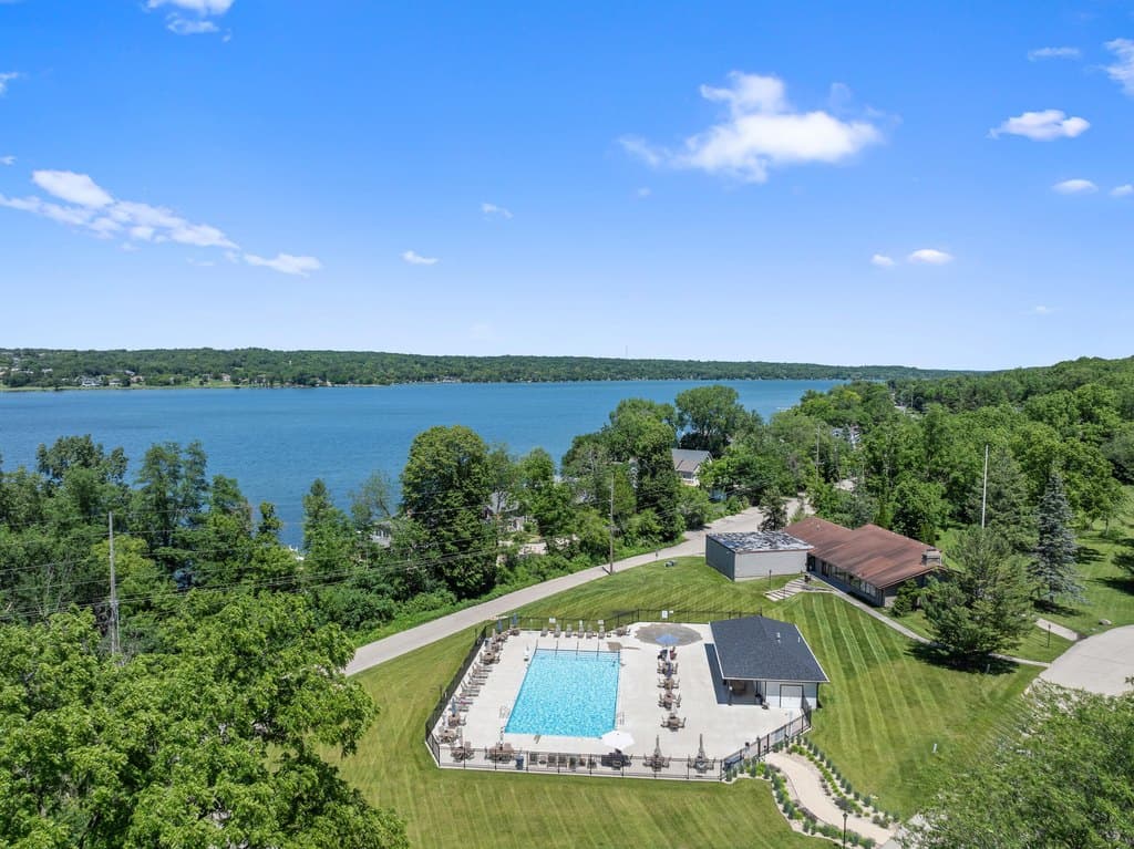 54 Lausanne Ct Unit 5