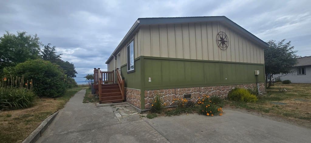 200 Cypress Cir