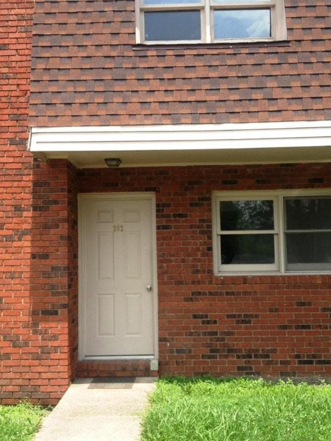 91 Carman Dr # 101