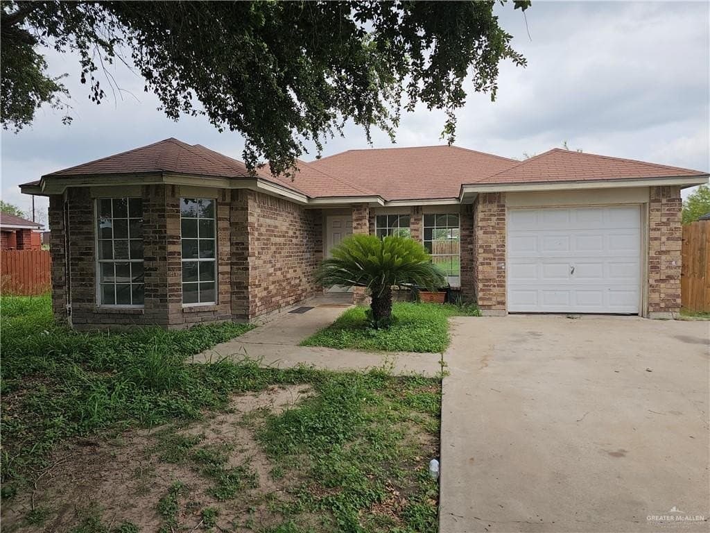 2612 Garnet Dr