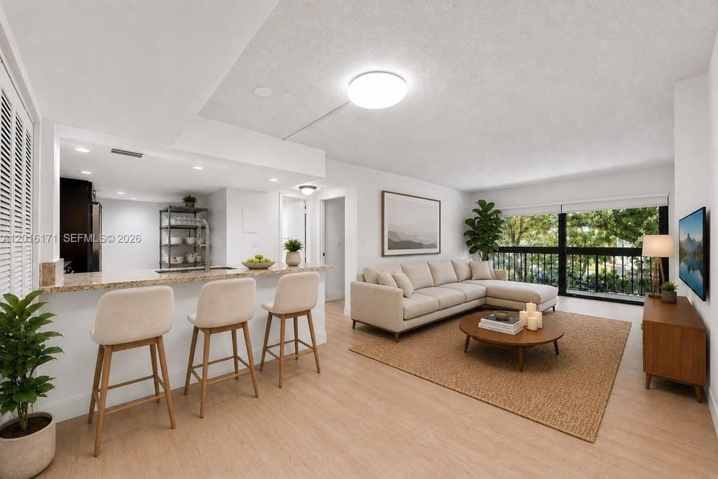 5201 Orduna Dr Apt 10