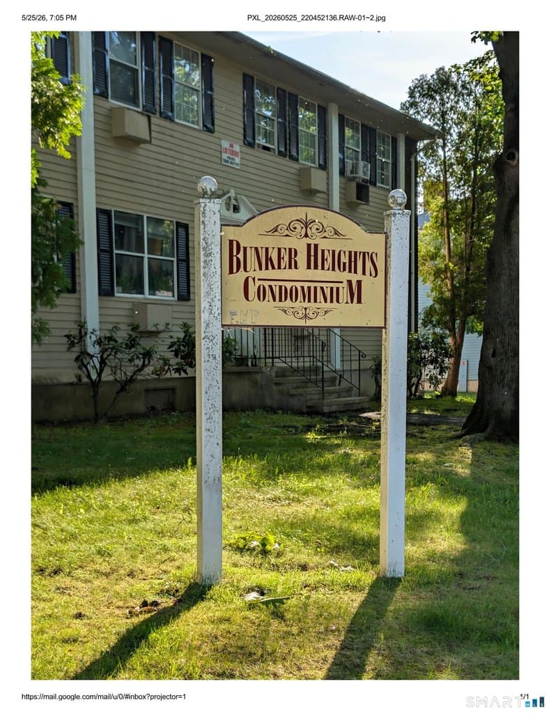 62 Angel Dr Apt A