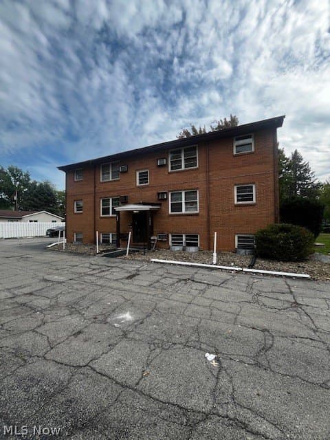 3053 Hadley Ave Apt 3