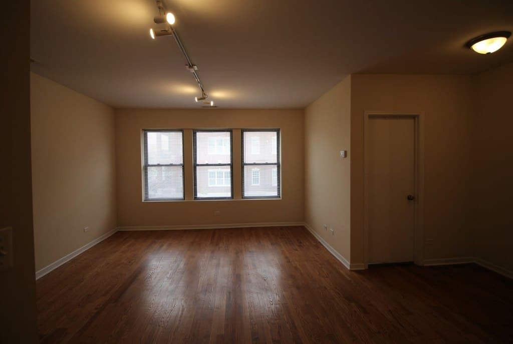 3007 W Lawrence Ave Apt 2W