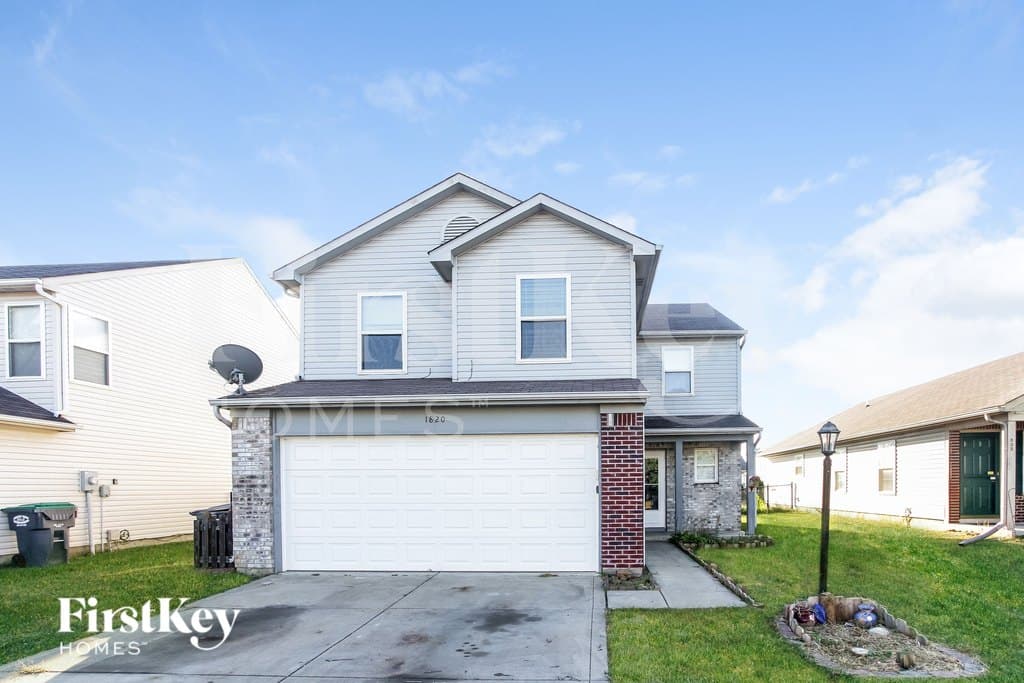 1820 Long Lake Dr