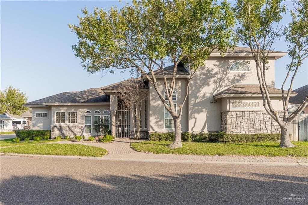 818 Hill Country Rd