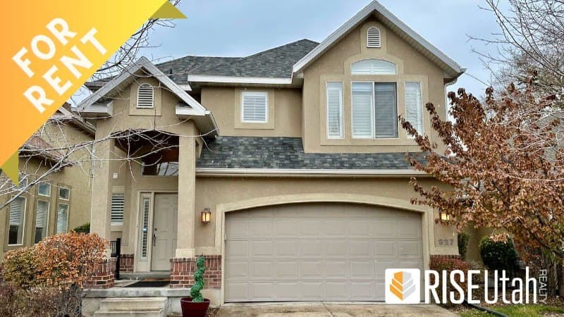 927 E Montana Vista Ln