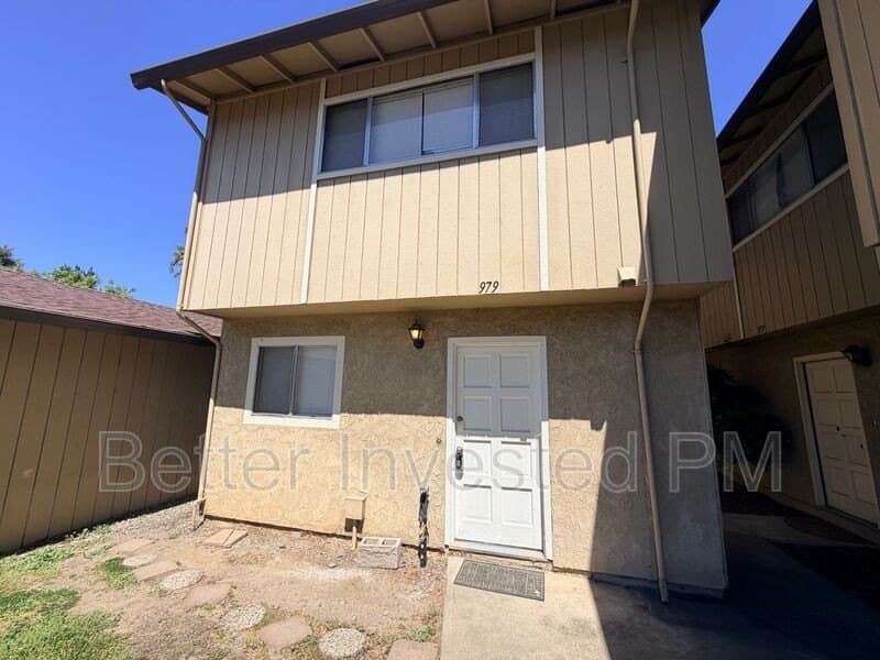 979 Marlene St