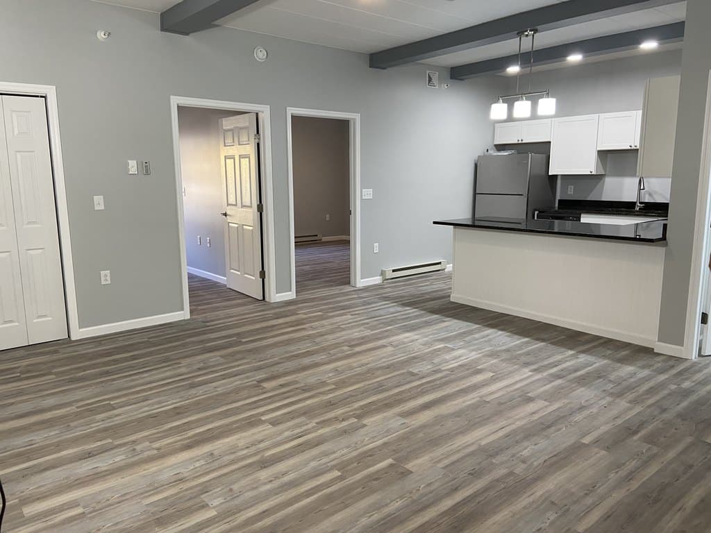 23 Charles St Unit 10