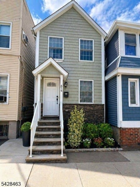 614 4th Ave