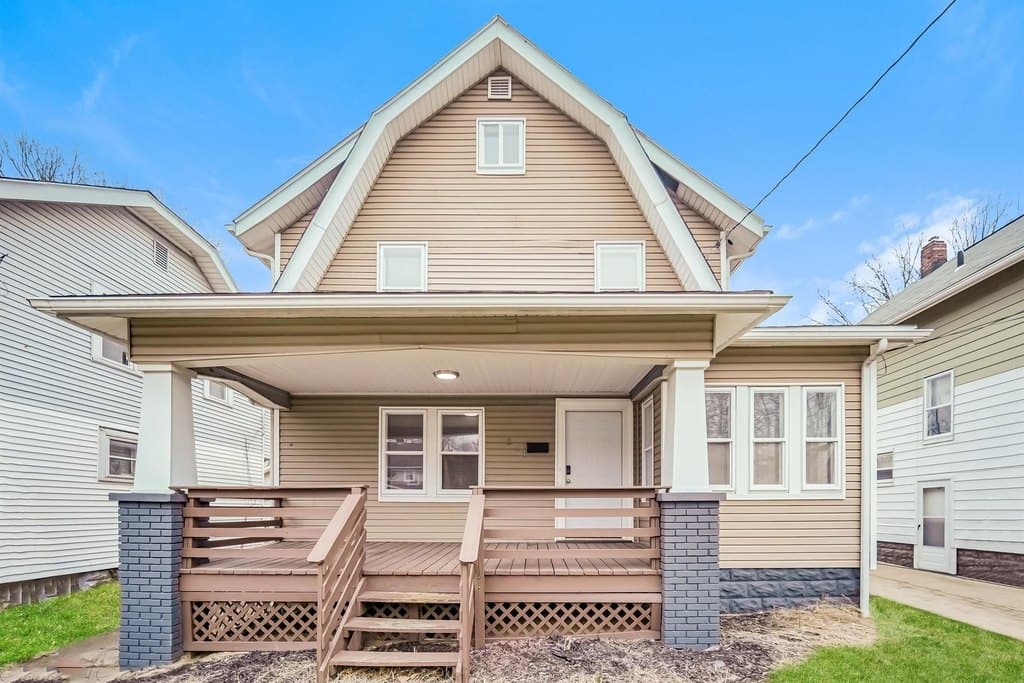 893 Fried St