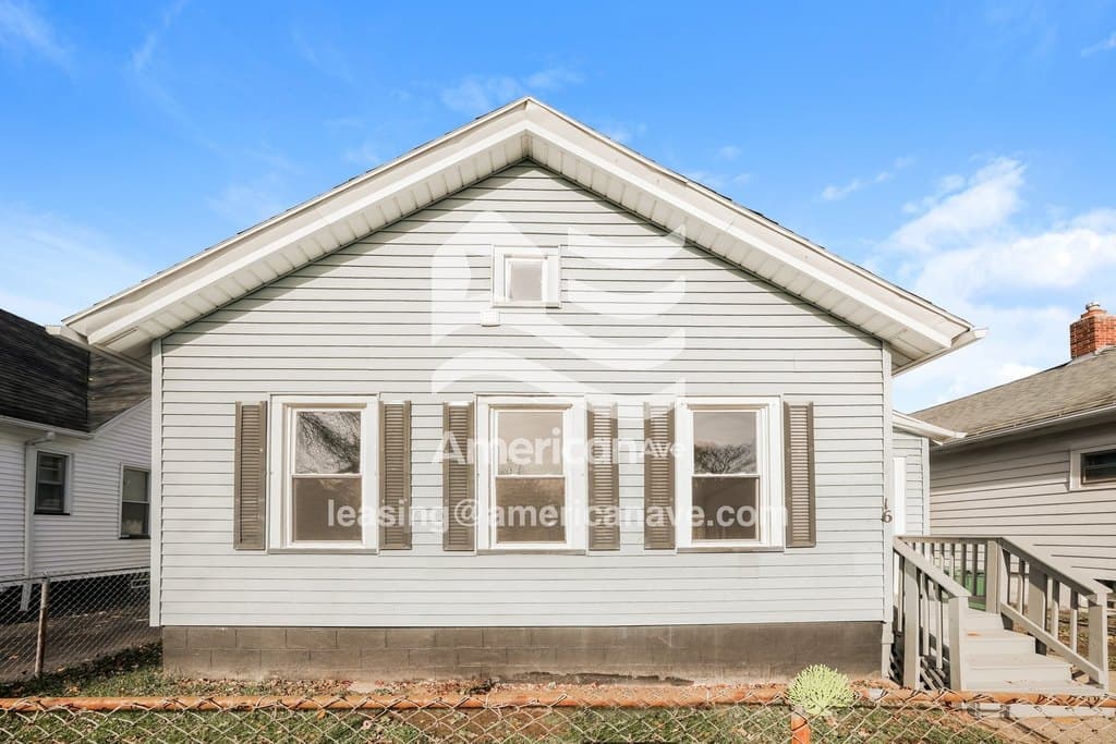 16 Laforce St
