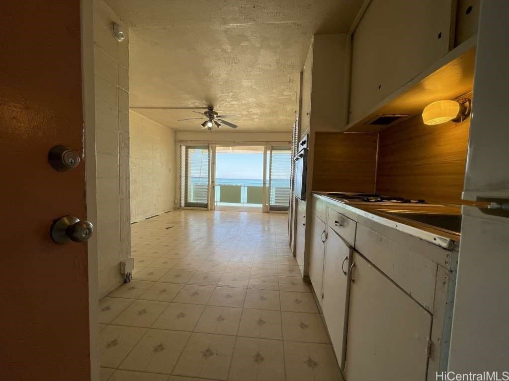 85-933 Bayview St Apt 404