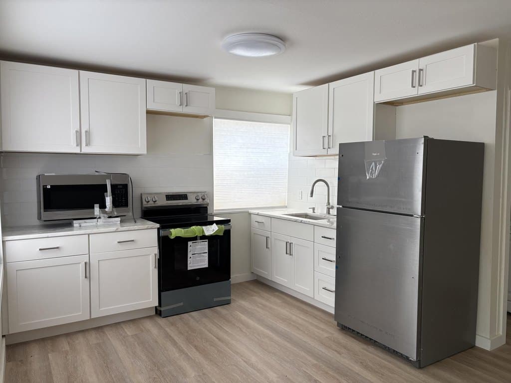 637 2nd St N Unit C