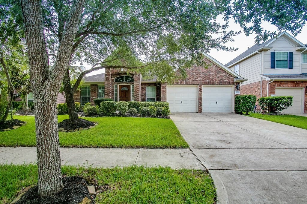 10914 Tattershall Ln