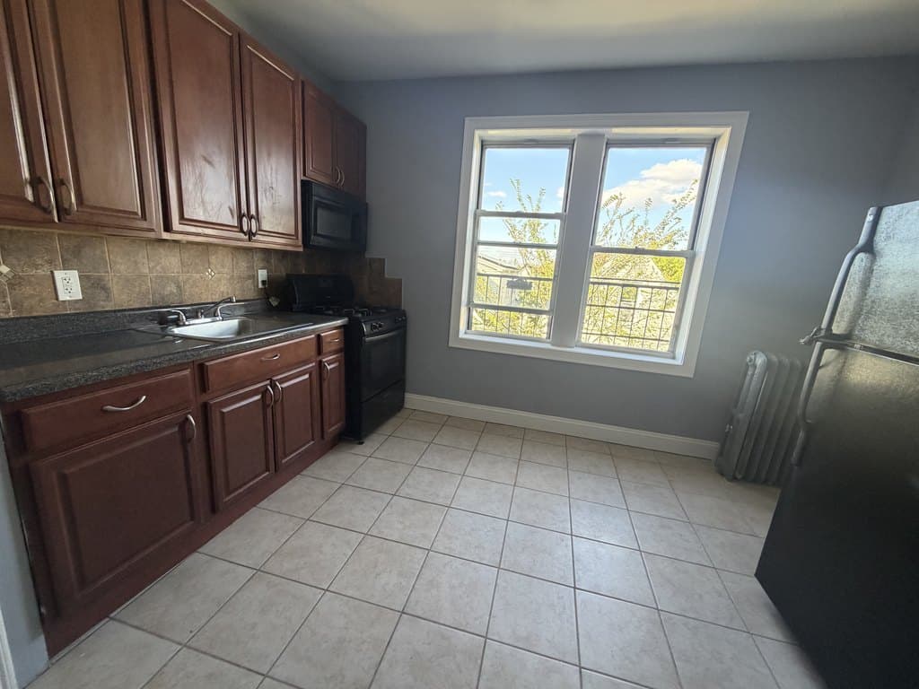 735 Avenue A Apt 15