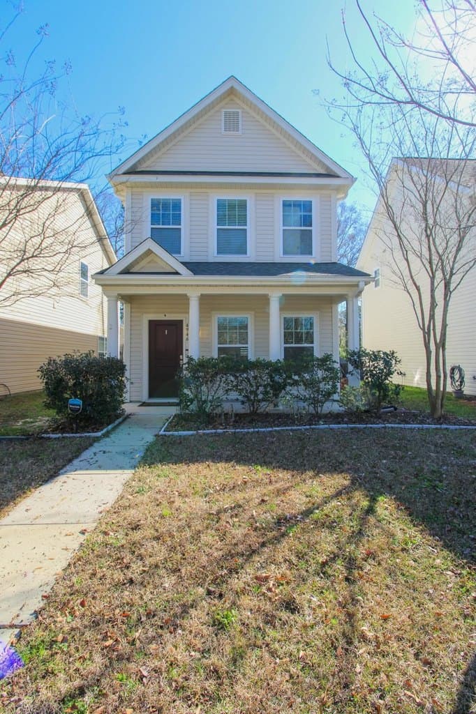 4946 Ballantine Dr