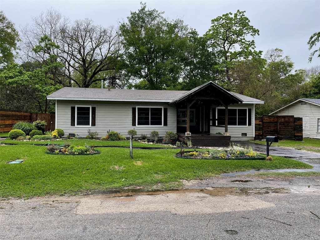 910 Maryland Dr